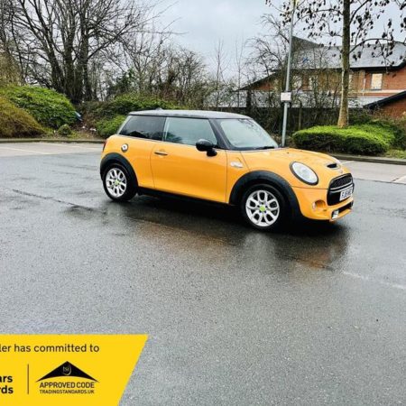 2015 COOPER 2015 10,999.00 10,999.00 REGISTRATION FJ15NRZ YEAR 2015 MILEAGE 32621 FUEL TYPE PETROL... photo